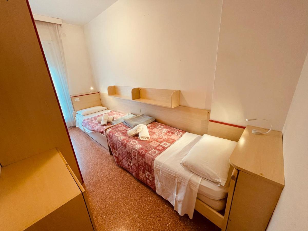App4Rent Saturno 4 - Family Apartment, Wifi, Parking Lido di Jesolo Exterior foto