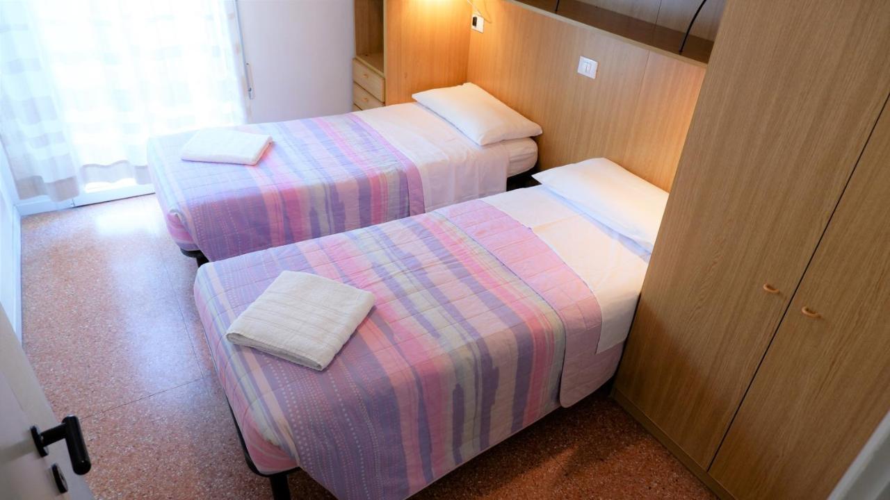 App4Rent Saturno 4 - Family Apartment, Wifi, Parking Lido di Jesolo Exterior foto